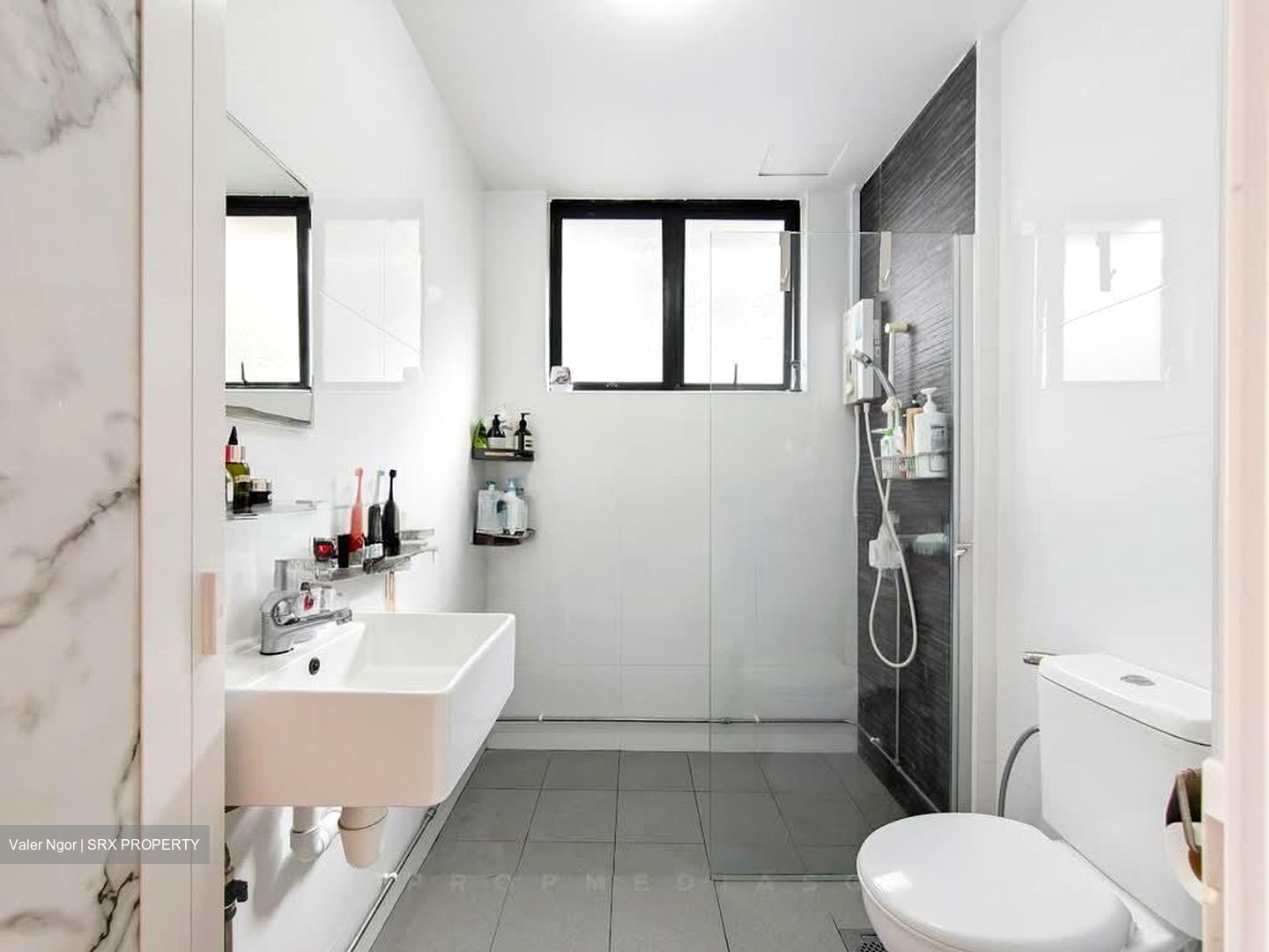 Silahis Apartments (D15), Apartment #574151331